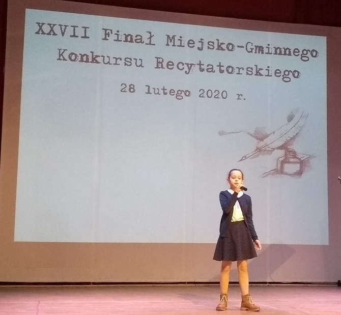 Michalina występ na Konkursie Recytatorskim